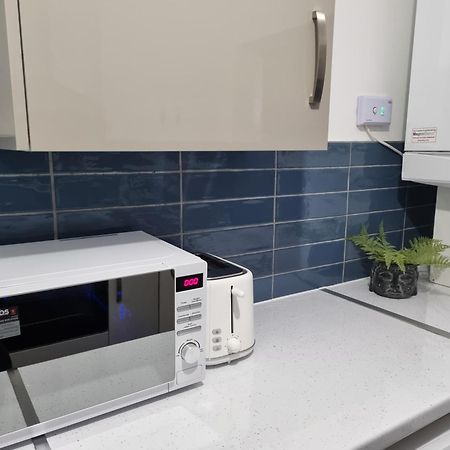 Beautiful Modern Apartment On Wick Lane London Exteriör bild