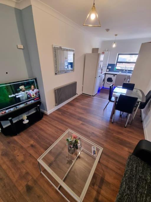 Beautiful Modern Apartment On Wick Lane London Exteriör bild