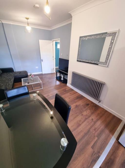 Beautiful Modern Apartment On Wick Lane London Exteriör bild