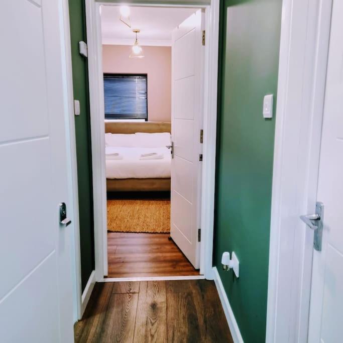 Beautiful Modern Apartment On Wick Lane London Exteriör bild